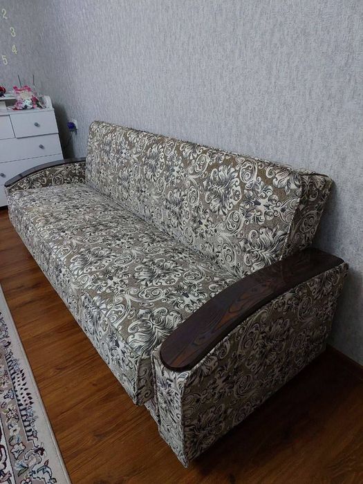 Диван раскладной хорошее состояние продаётся