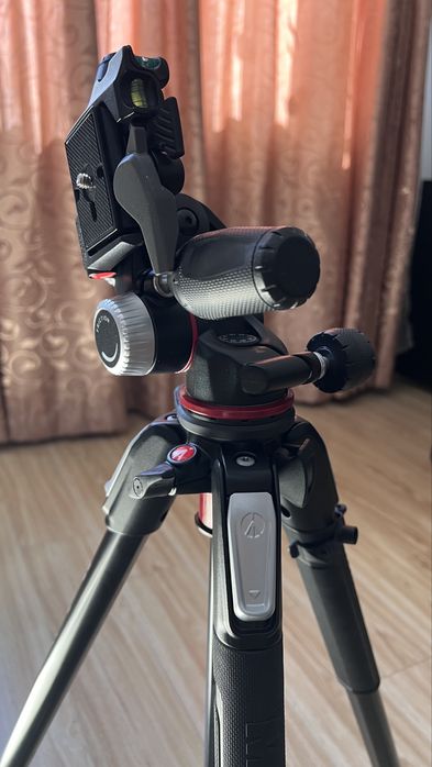 Trepied Manfrotto 190XPRO 3 ca NOU