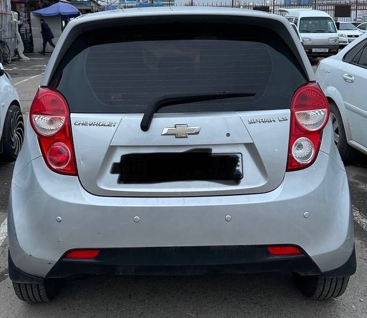 Chevrolet spark 2015 yil 2 poz naxt ili arendaga sotiladi