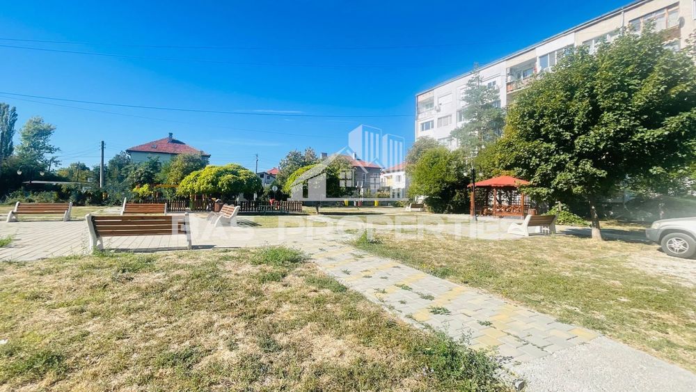Продава се Двустаен апартамент в Божурище - 66 кв.м за 2069 €/кв.м - Снимка #12