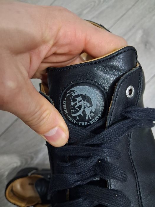 Adidasi Diesel marime 44. Piele naturala