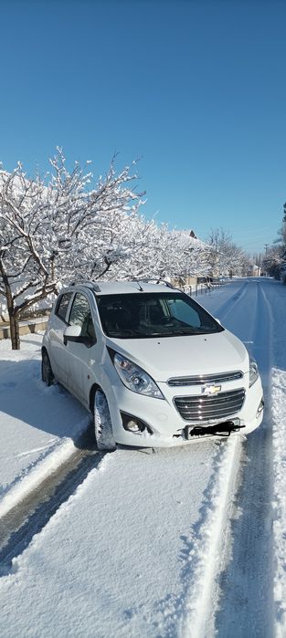 Продается спарк 2010 года