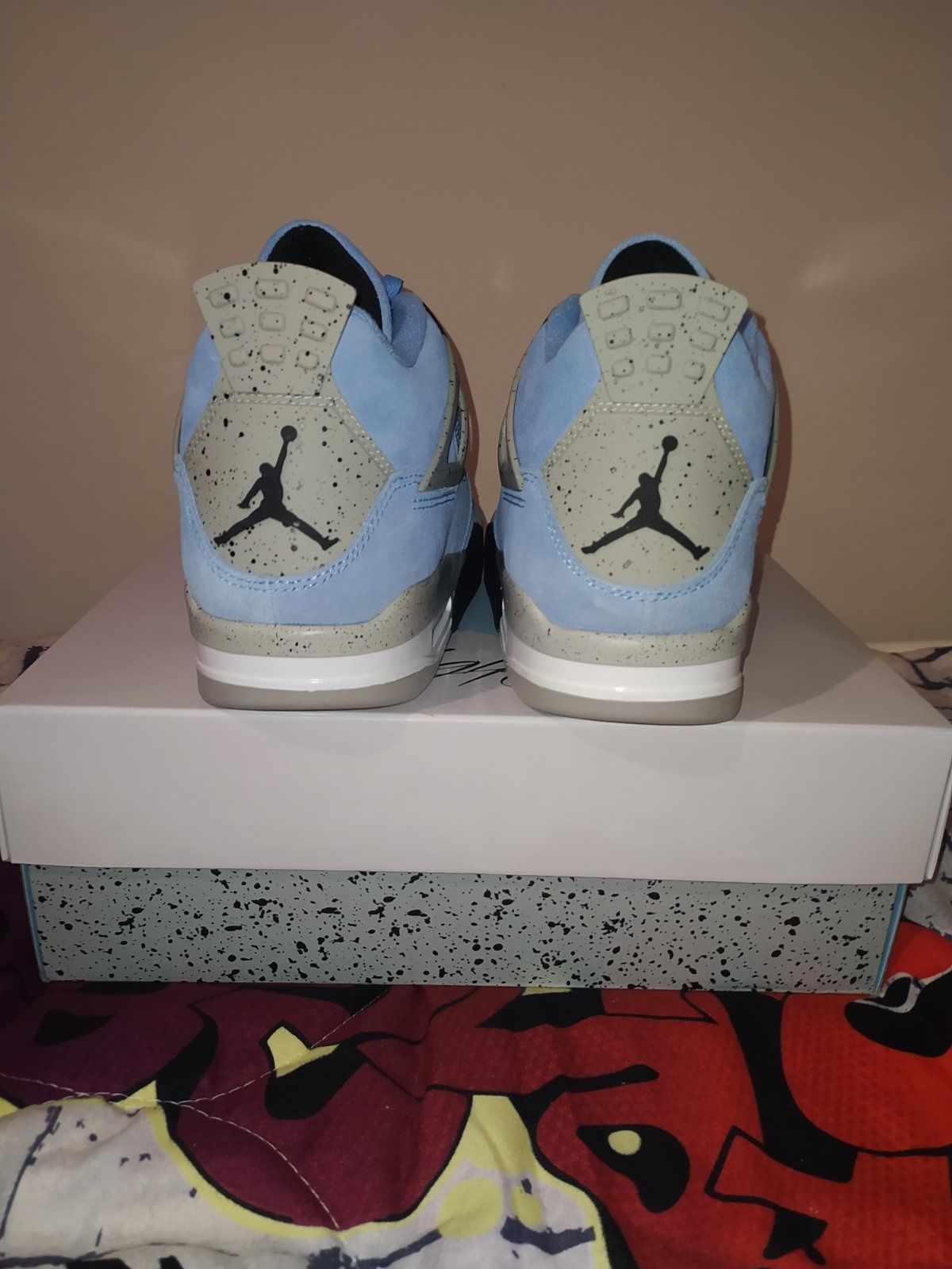 Jordan 4 Retro University Blue