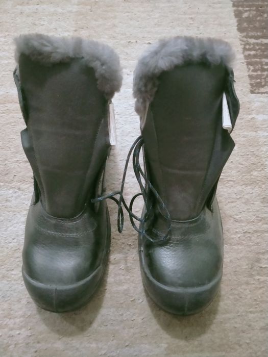 Ботинки рабочие зимние.