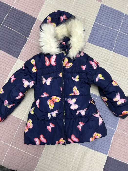 Продам недорого детские куртки, платья