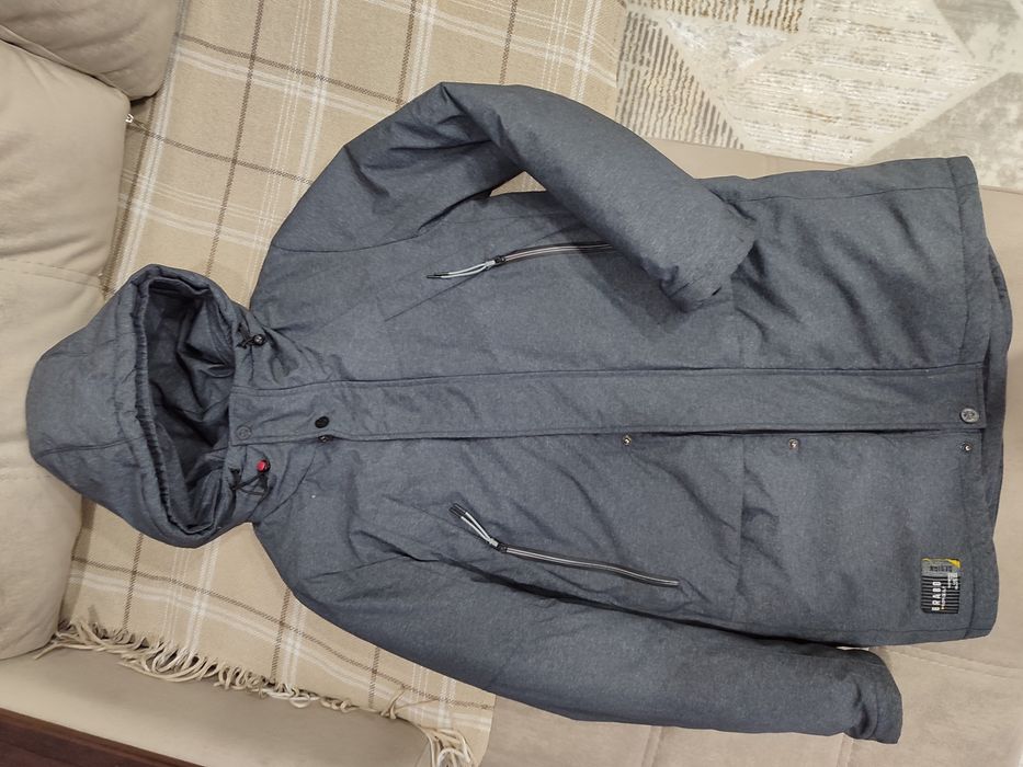 Продам пуховик на подростка