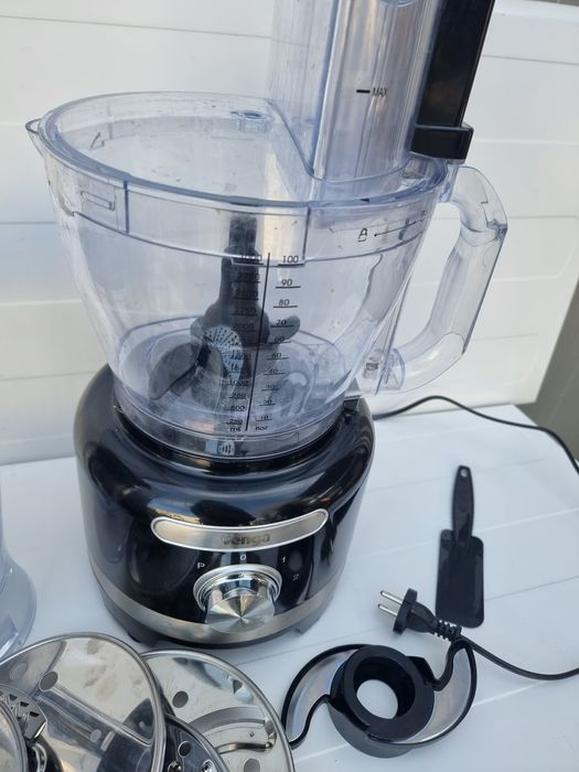 Venga! Robot de bucatarie 8-in-1, bol de 3 l, recipient de amestecare