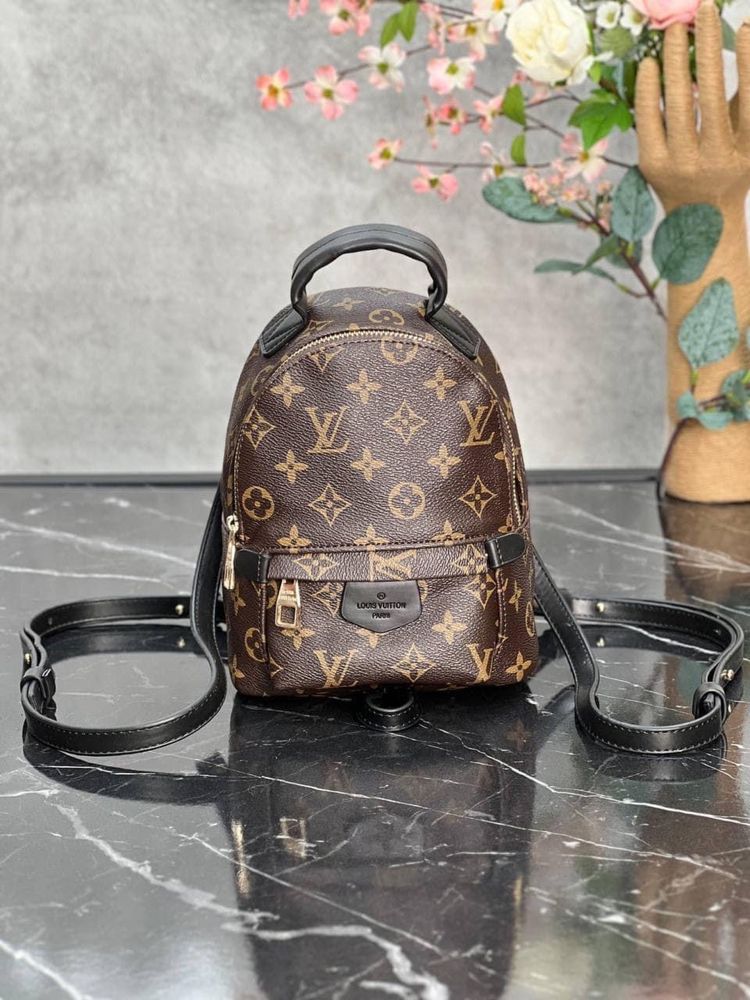 Ghiozdan/Rucsac Louis Vuitton modele noi