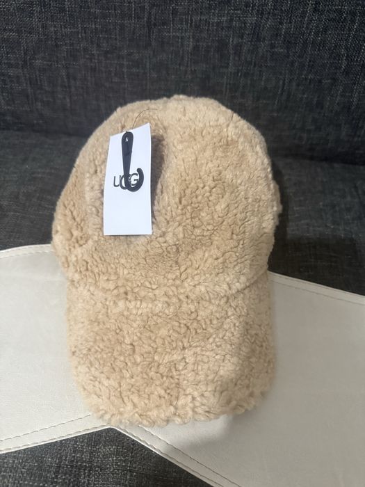 Sapca UGG noua cu eticheta