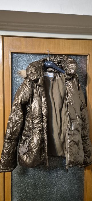 Geaca scurta de dama, cu glugă, sezon iarna, marimea XL