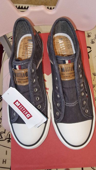 Tenisi Mustang noi marimea 38