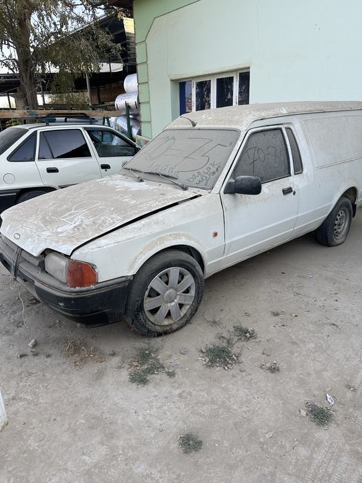 Ford escord 1990