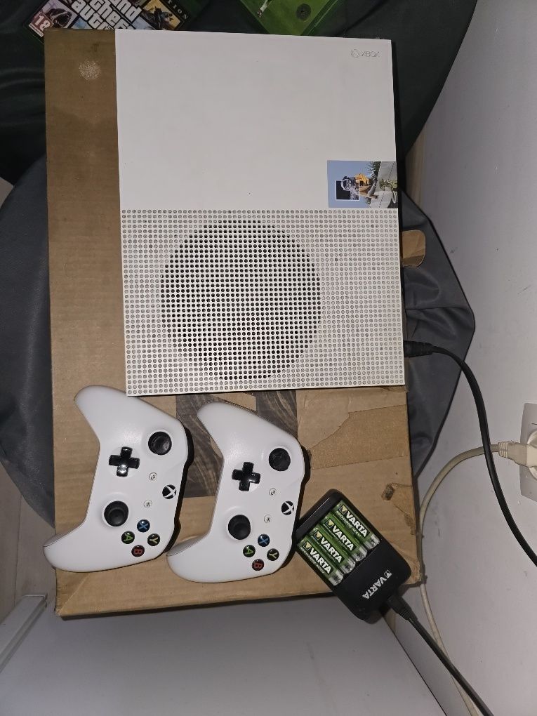 XBOX ONE S ( 1S ) 500GB