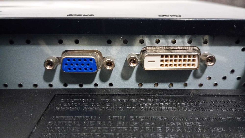 Monitor LG Flatron L225WT 22 Inch