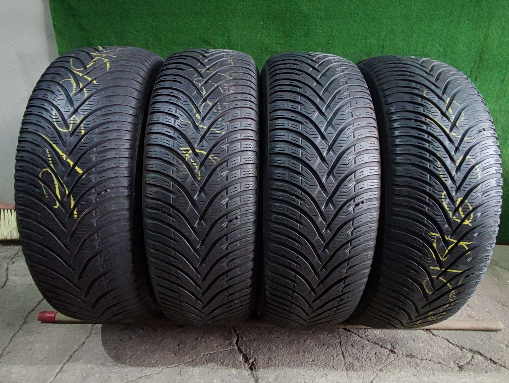 4бр зимни гуми 215/65/16 BF Goodrich
G Force Winter 2, SUV 
dot19
6.7m