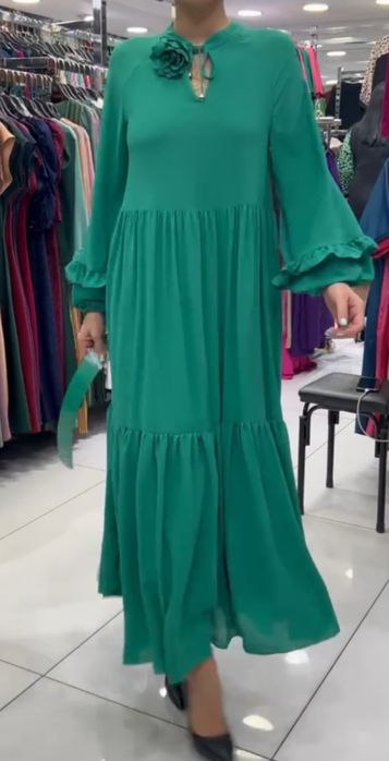 Женская длинная платье