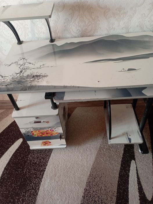 Компьютерный стол