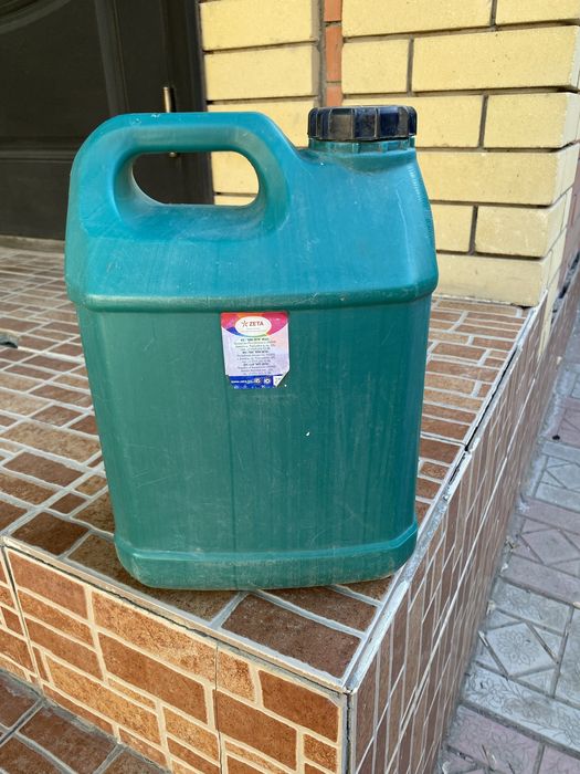 Канистры пластиковые