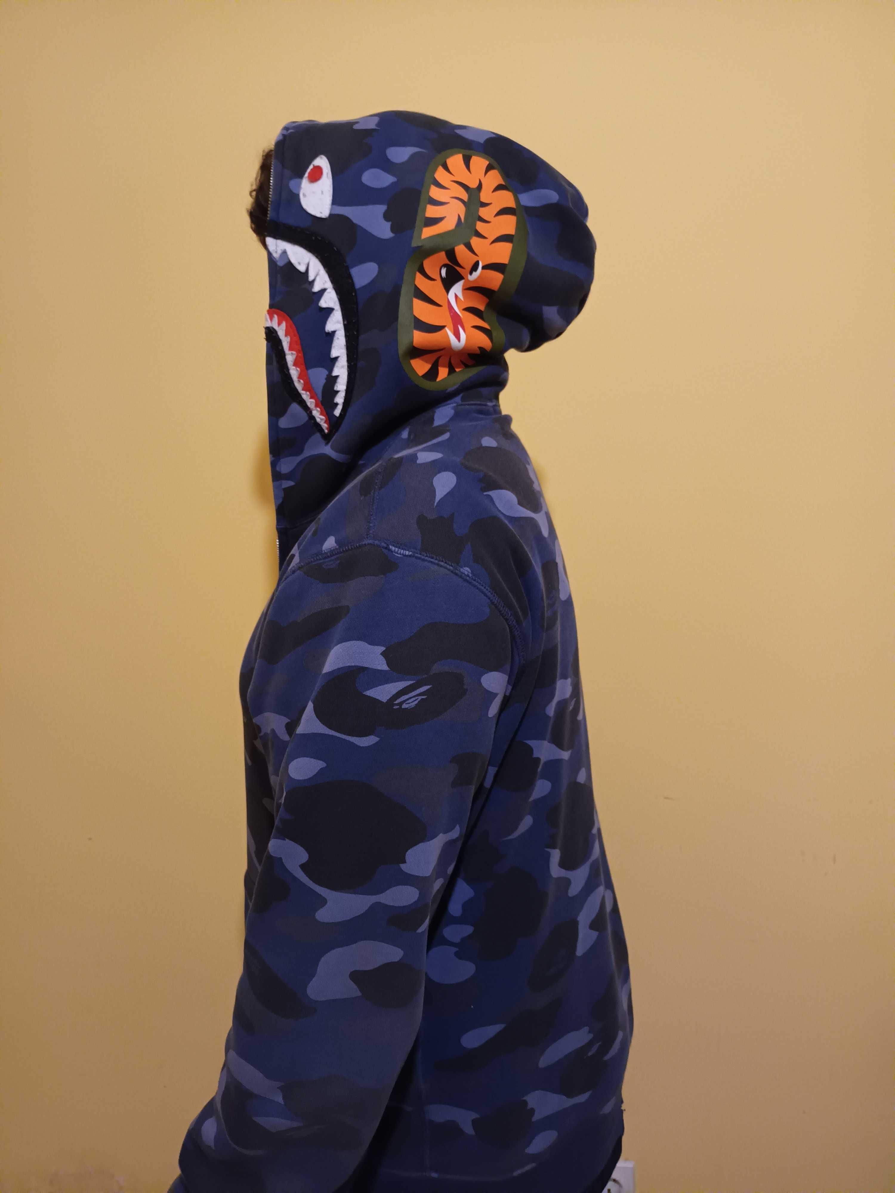 A bathing ape синьо hoodie