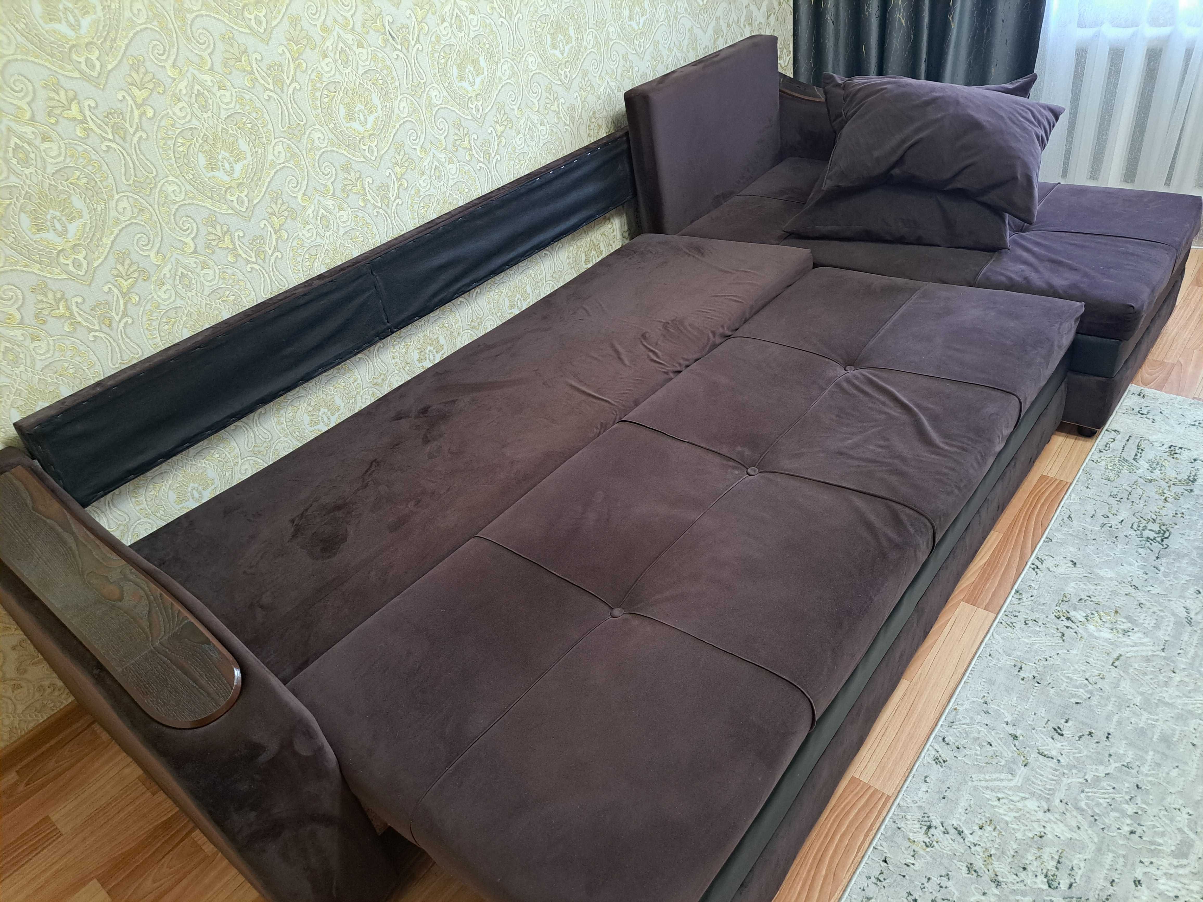 Продам диван есть договор