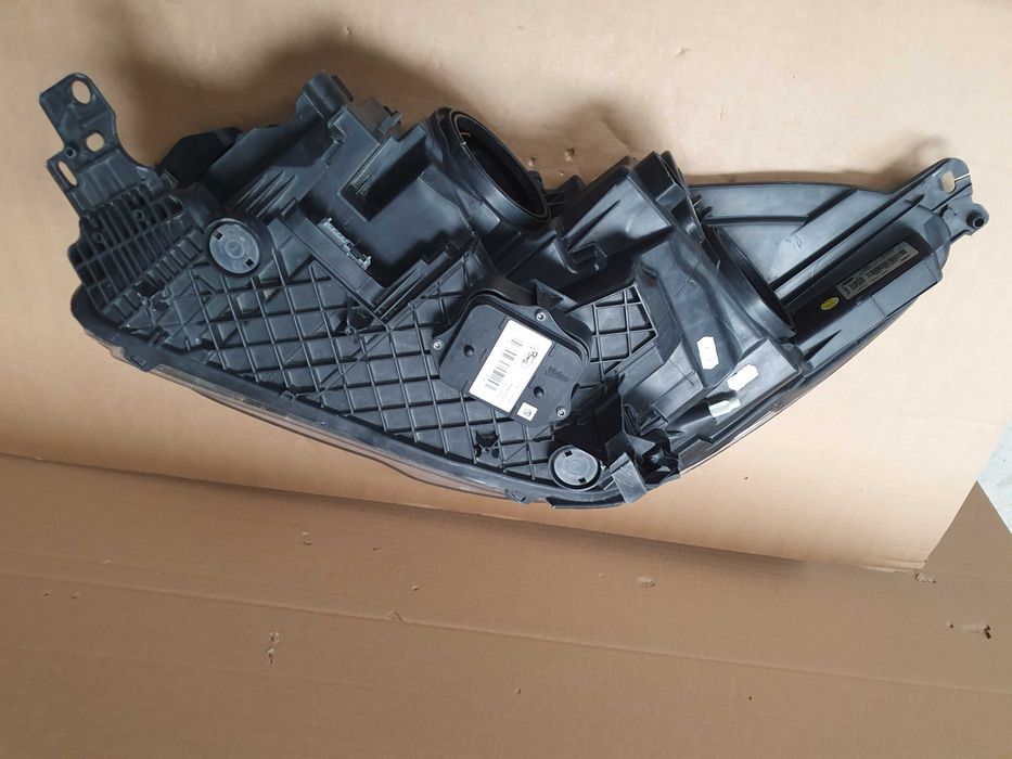 far dreapta ford kuga 2020