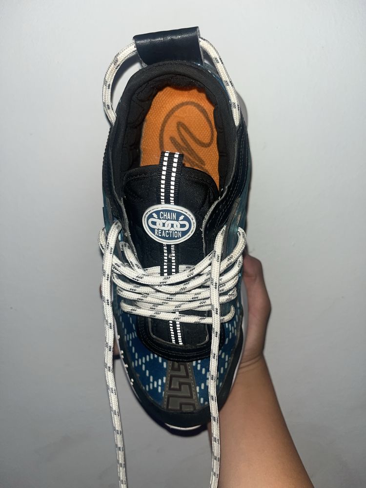 versace chain reaction