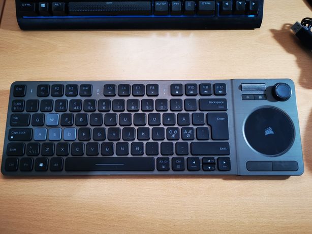Kit Tastatura Corsair K83 Wireless si Mouse Corsair Harpoon RGB Pro