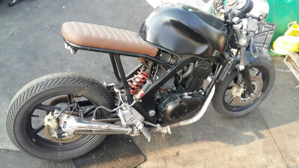 Honda CB-500 Cafe Racer-На части