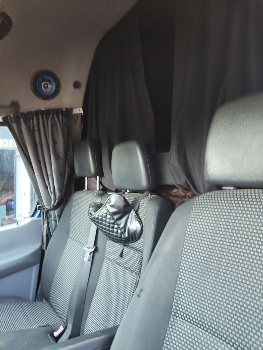 Vând Mercedes sprinter