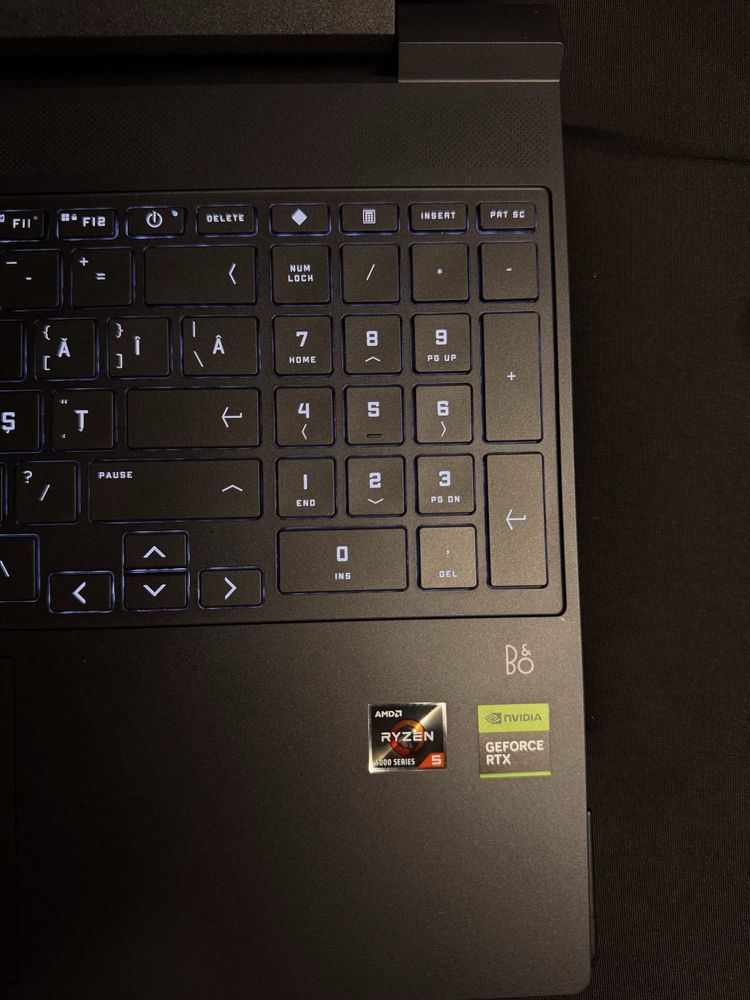 Laptop Gaming HP Victus 15 - Ryzen 5 / RTX 3050 Ti