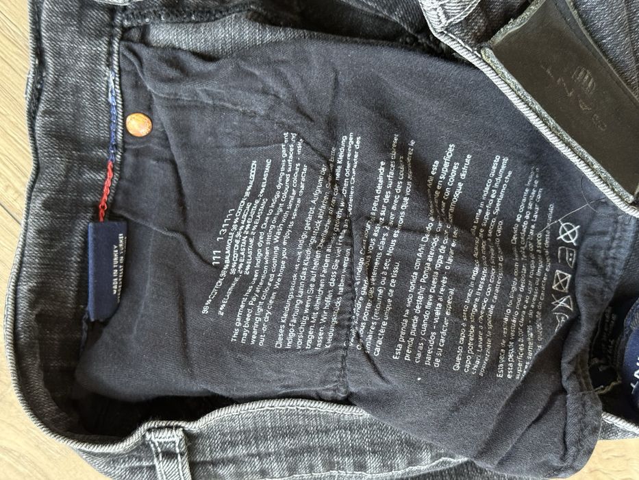 Blugi GANT Tyler Gri Barbari | Marime 33 x 32 (Talie 84 cm)