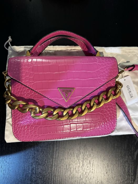 Чисто нова чанта Guess