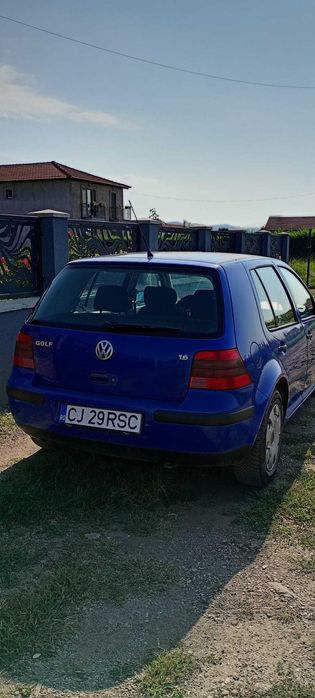 Vand VW GOLF 4 1000 EURO negociabil.