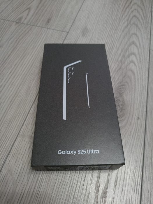 Vând Samsung Galaxy S25 Ultra, 256GB, 12 GB RAM, SIGILAT