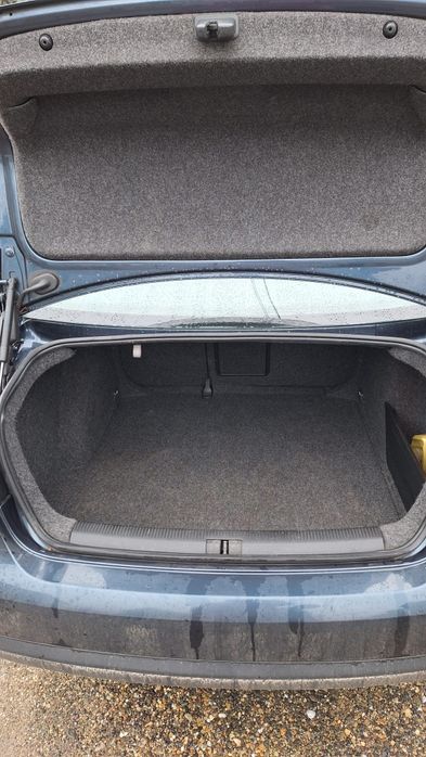 Vând VW Jetta 1,9 TDI