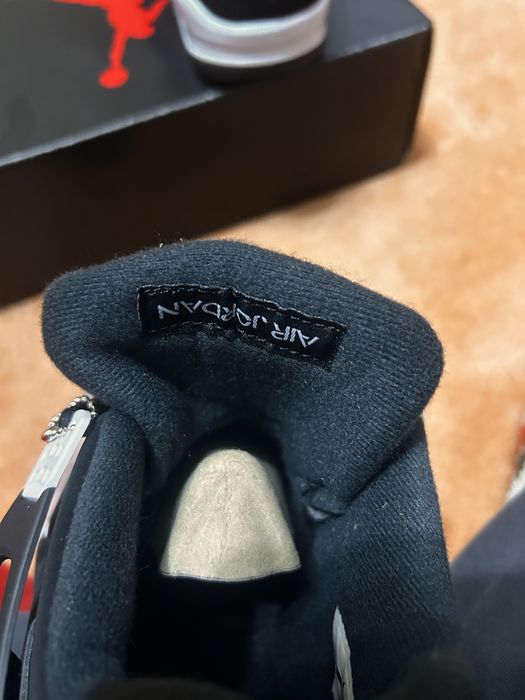 Jordan 4 white thunder