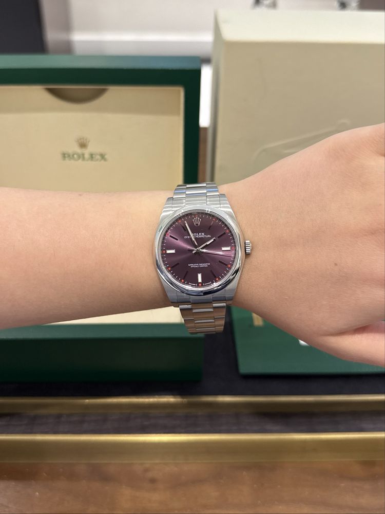 Rolex Oyster Perpetual 39 mm Steel 114300