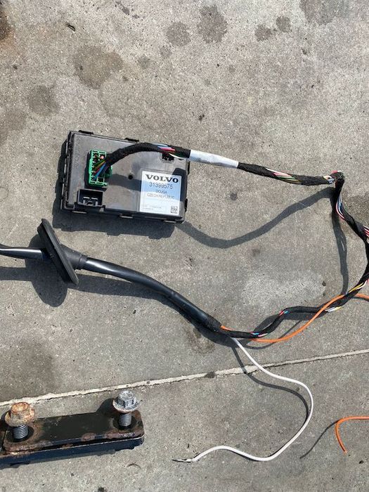 Carlig demontabil cu instalatie si modul VOLVO S60 V60 31373029 31359557