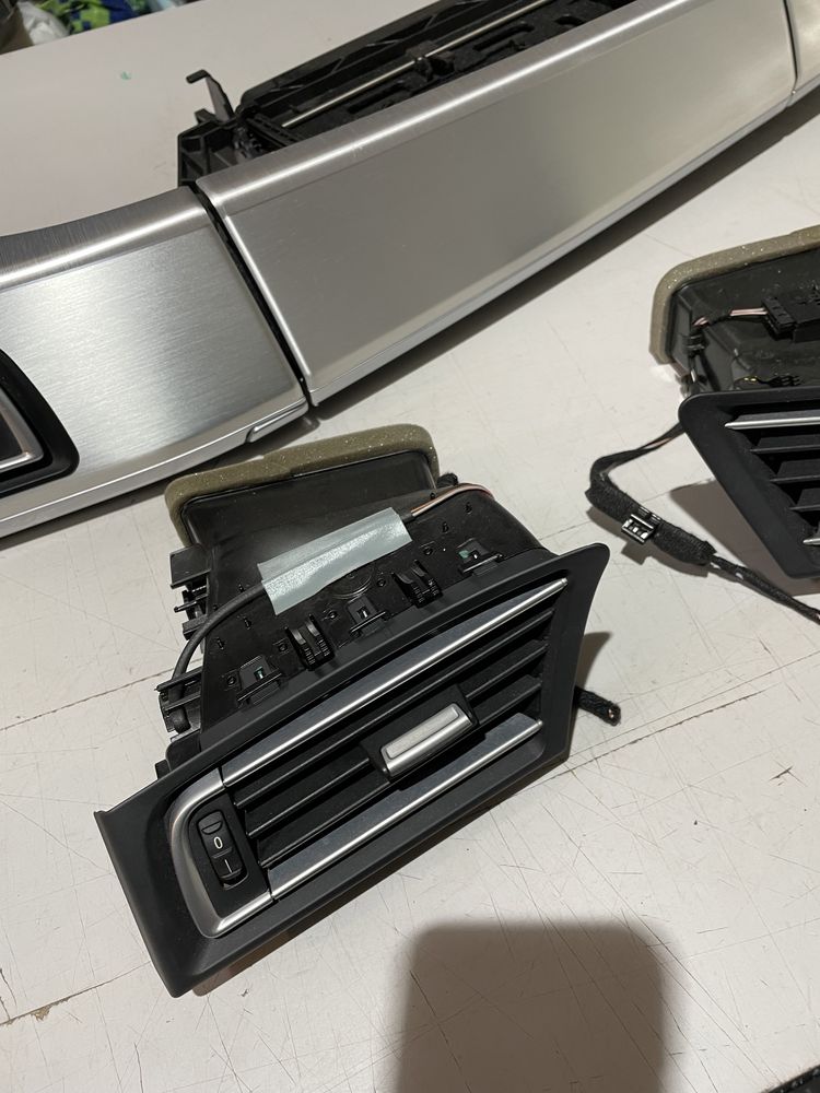 Trimuri grile aerisire bmw seria 7