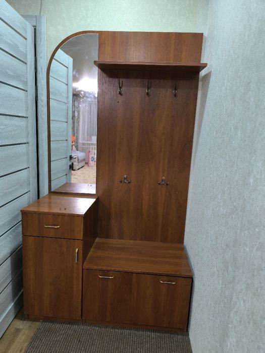 Прихожая б/у недорого