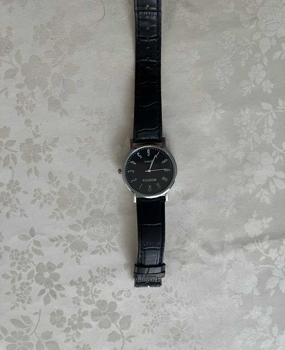 Часы новые хорошие качества