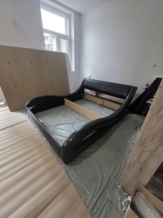 Спалня с матрак 160/200