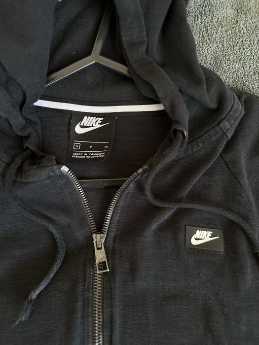 суитшърт на Nike