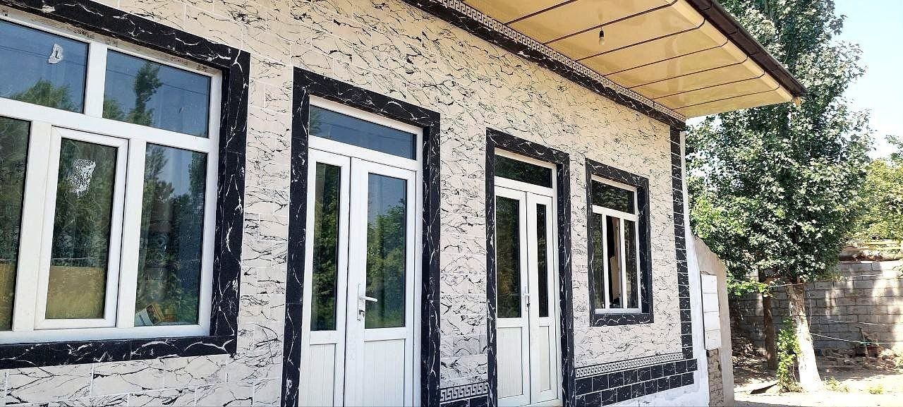 Фасадний обой гипкий камен