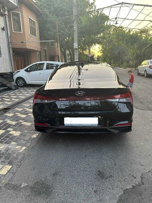 Hyundai Elantra 2022 (Декабрь)