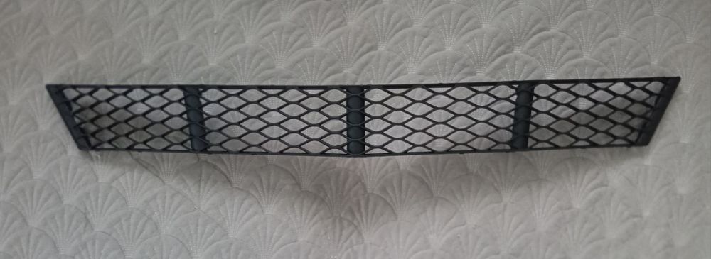 Решетка переднего бампера w211 рест.