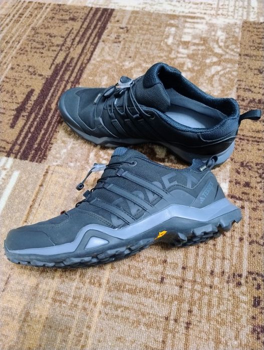 Спортни обувки adidas terrex