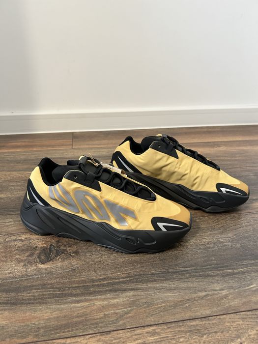 Adidas Yeezy 700 Honey Flux . Noi in cutie.36 2/3, 37 1/3, 39 1/3, 40