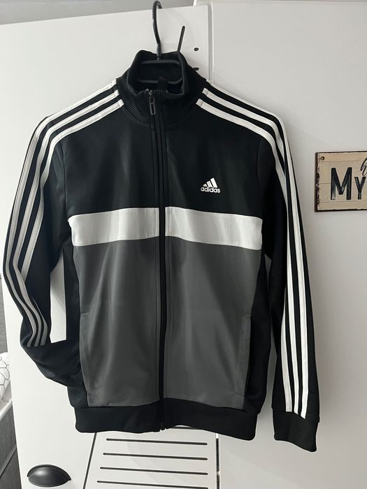 Adidas горница за момче