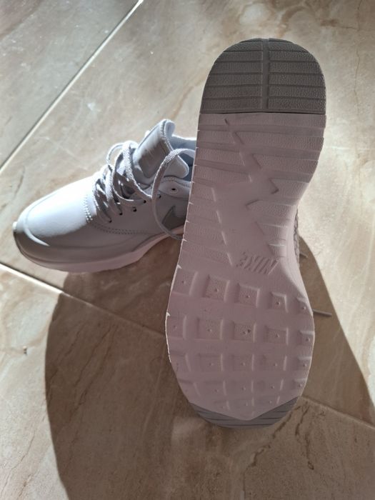 Nike - Спортни обувки Air Max Thea
